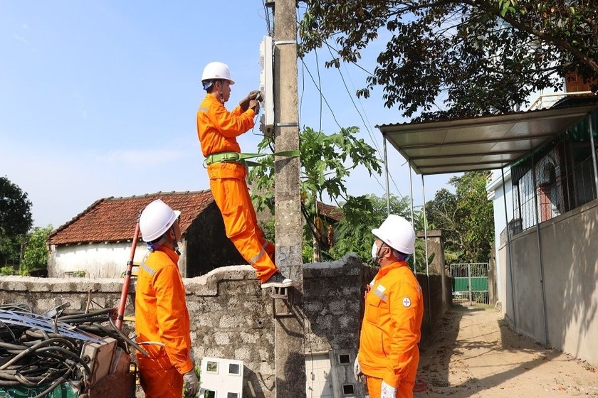 EVNNPC bố trí hơn 3.000 ca trực sẵn sàng phương án đảm bảo cung cấp điện trong dịp lễ 2/9.