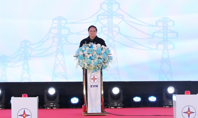 Thủ tướng yêu cầu đường dây 500 kV Vĩnh Yên - Lào Cai phải hoàn thành trong tháng 8