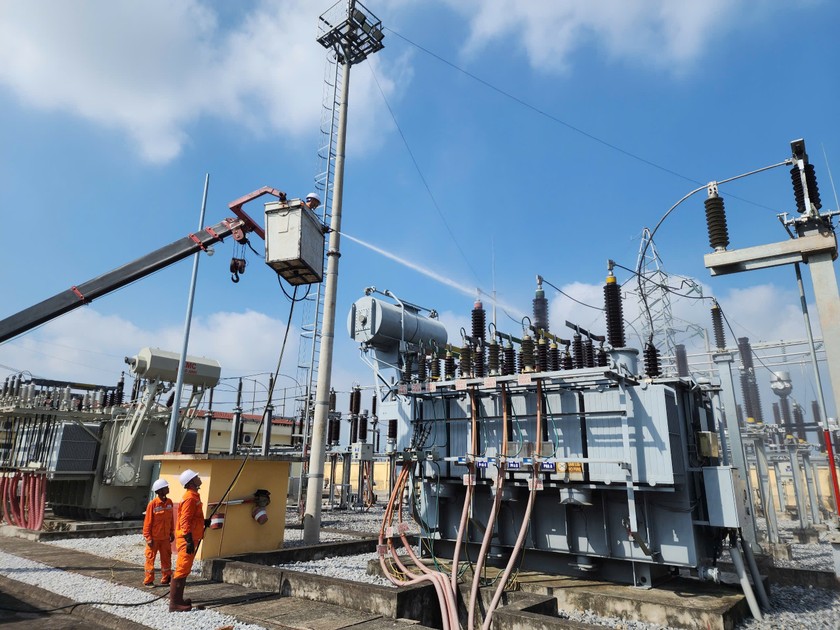 Công suất tiêu thụ điện tại 27 tỉnh/thành phố miền Bắc trưa ngày 2/6 vượt đỉnh năm 2024