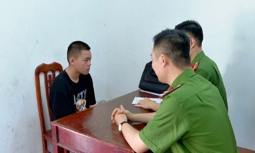 Đối tượng Phan Ngọc Quang tại cơ quan công an: Ảnh: Công an Thái Bình