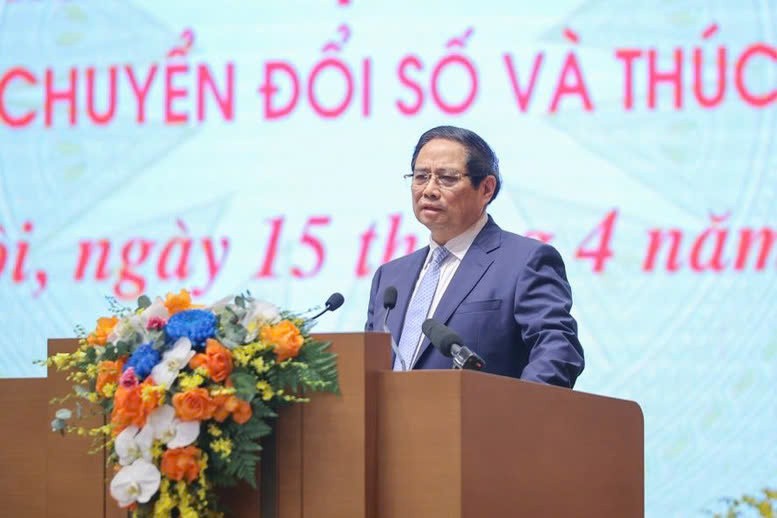 Thủ tướng yêu cầu mỗi tập đoàn, tổng công ty nhà nước trong lúc này cần phải lớn mạnh hơn nữa - Ảnh VGP/Nhật Bắc