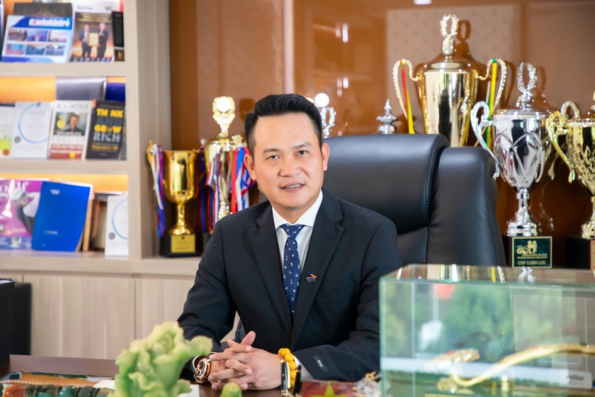 Là người sáng lập TTC Land, ông Đặng Hồng Anh đã đặt nền móng vững chắc của Công ty, từ một doanh nghiệp non trẻ trở thành công ty bất động sản niêm yết với danh mục dự án đa dạng.