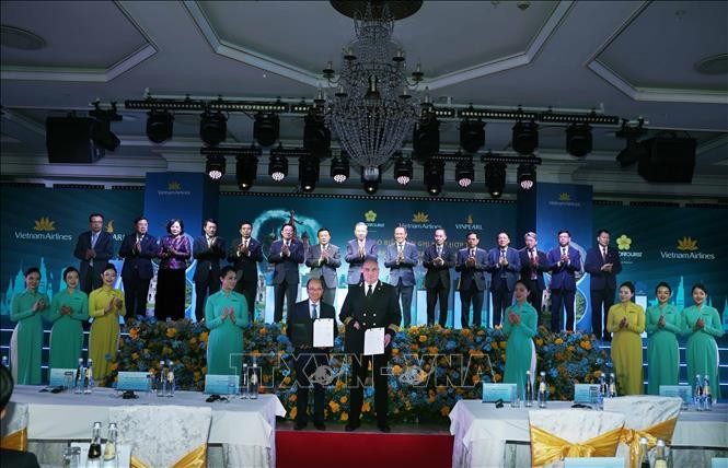 Tổng Bí thư Tô Lâm chứng kiến lễ trao Bản ghi nhớ hợp tác với các đối tác tại Liên Bang Nga. Ảnh: Thống Nhất/TTXVN