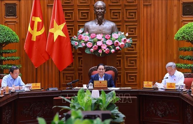 Thủ tướng Phạm Minh Chính chủ trì cuộc họp Thường trực Chính phủ về trung tâm tài chính quốc tế tại Thành phố Hồ Chí Minh và Đà Nẵng. Ảnh: Dương Giang/TTXVN