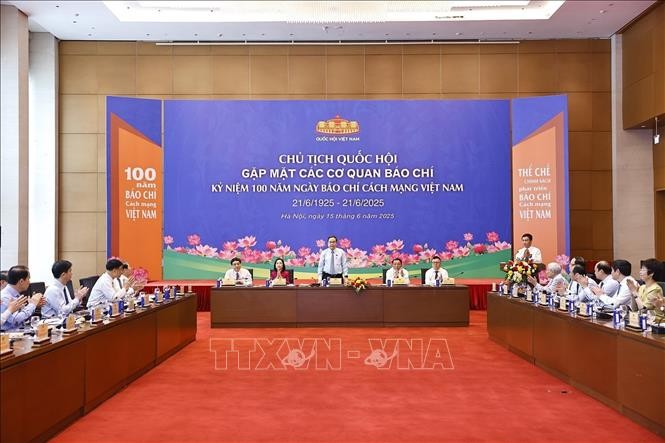 Chủ tịch Quốc hội Trần Thanh Mẫn gặp mặt các cơ quan báo chí. Ảnh: Doãn Tấn/TTXVN