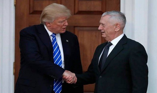 Ông Trump và ông Mattis. Ảnh: AP