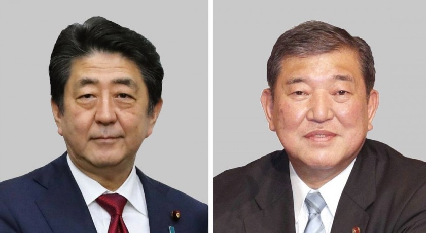 Ông Abe và ông Ishiba.