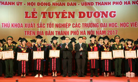 Hình ảnh tại lễ tuyên dương năm 2017