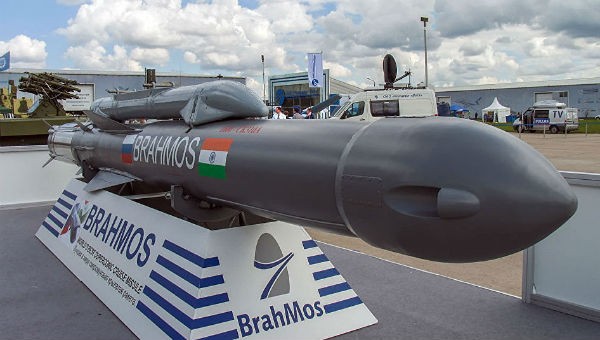 Tên lửa Brahmos mới.