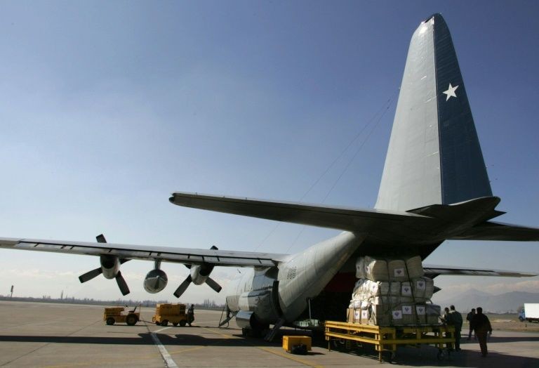 Máy bay Hercules C130.