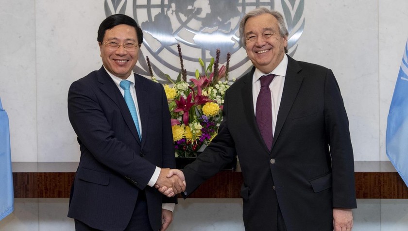 Phó Thủ tướng Phạm Bình Minh gặp song phương Tổng Thư ký LHQ Antonio Guterres.