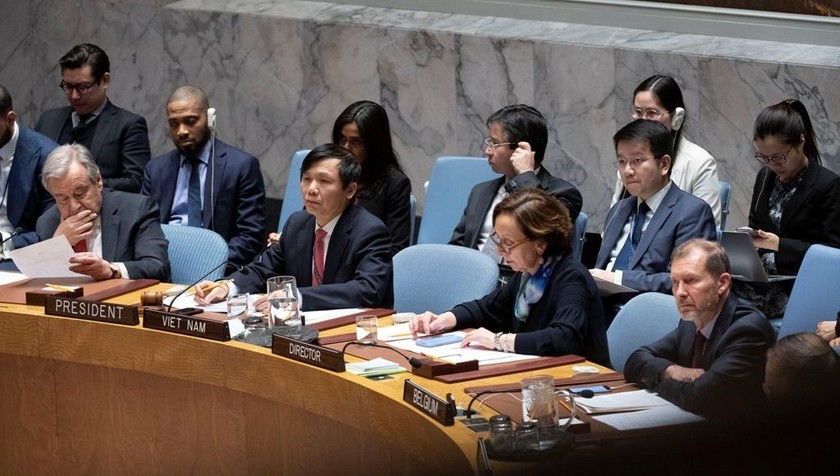 Hình ảnh tại phiên họp.