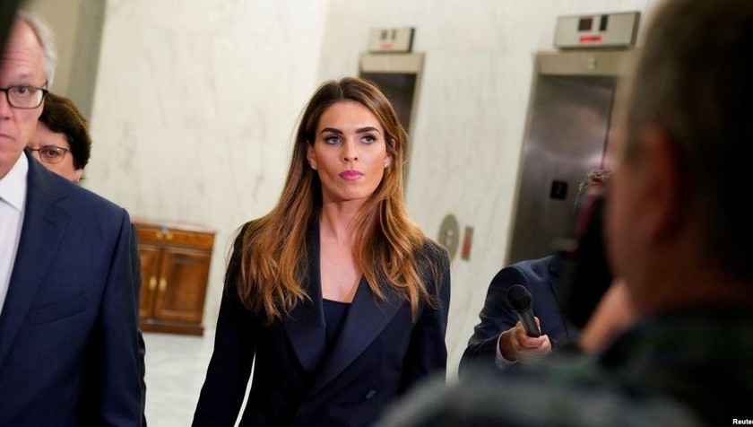 Bà Hope Hicks.