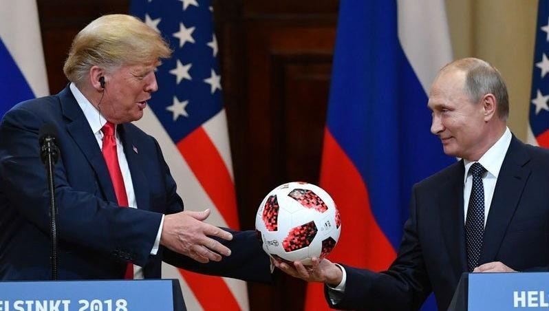 Ông Trump và ông Putin tại họp báo sau cuộc gặp tại thủ đô Helsinki của Phần Lan năm 2018.