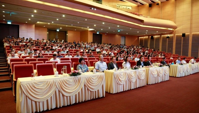 Quang cảnh buổi nói chuyện.