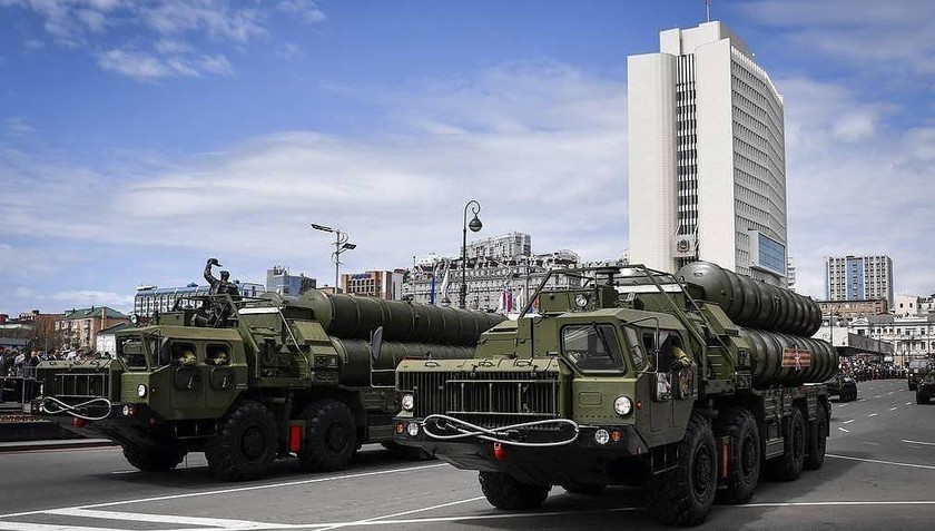 Hệ thống phòng thủ tên lửa S-400 của Nga.