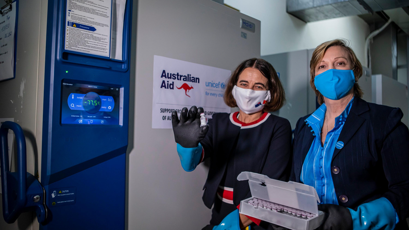 Đại sứ Australia tại Việt Nam Robyn Mudie và Trưởng Đại diện UNICEF Việt Nam Rana Flowers. Ảnh: ĐSQ Australia tại Việt Nam.