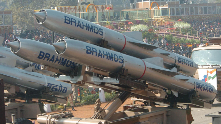 Tên lửa hành trình siêu thanh BrahMos.