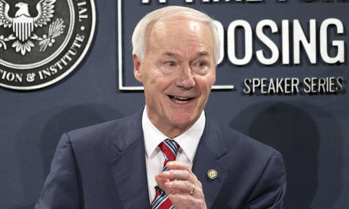 Cựu Thống đốc bang Arkansas Asa Hutchinson.