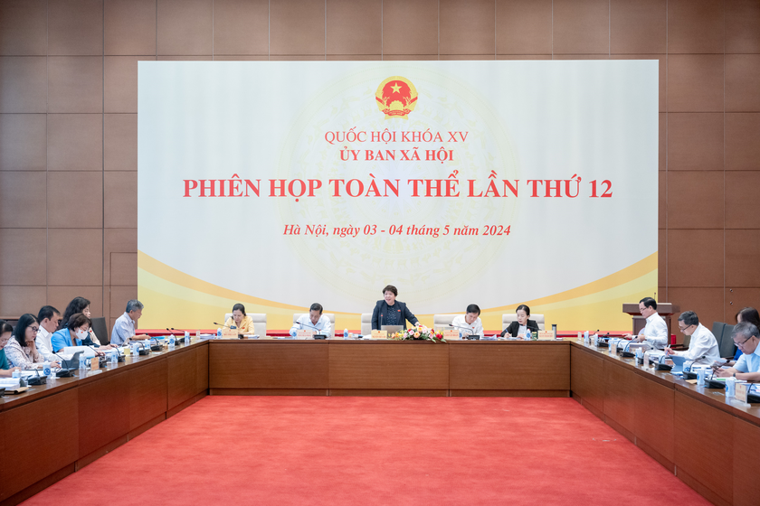 Toàn cảnh phiên họp.