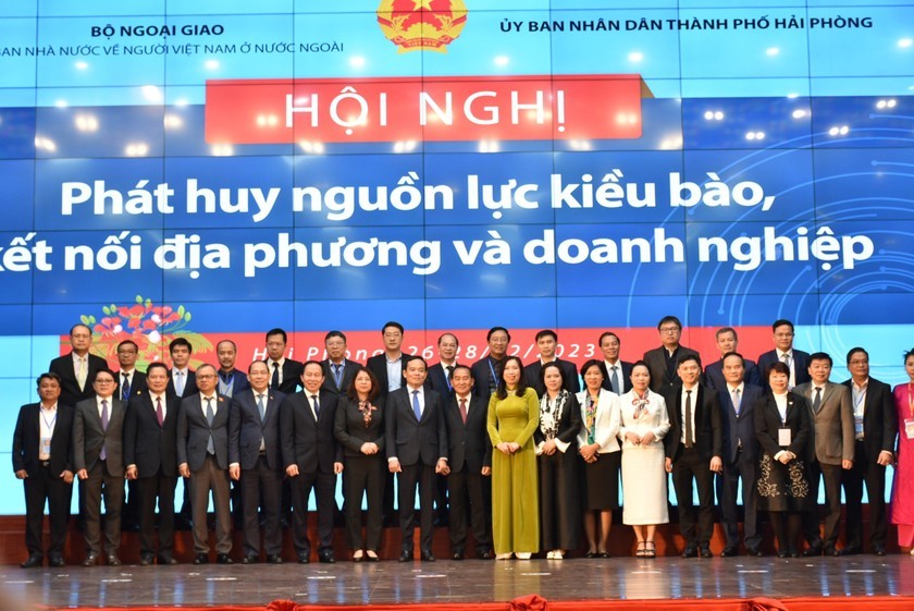 Các đại biểu tham dự Hội nghị “Phát huy nguồn lực kiều bào, kết nối địa phương và doanh nghiệp” diễn ra tháng 12/2023.