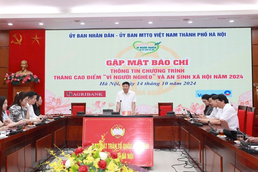 Phó Chủ tịch Ủy ban MTTQ Việt Nam TP Hà Nội Phạm Anh Tuấn thông tin về Lễ phát động Tháng cao điểm Vì người nghèo và an sinh xã hội năm 2024.