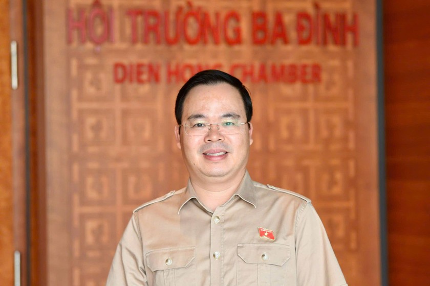 TS Trần Văn Khải.