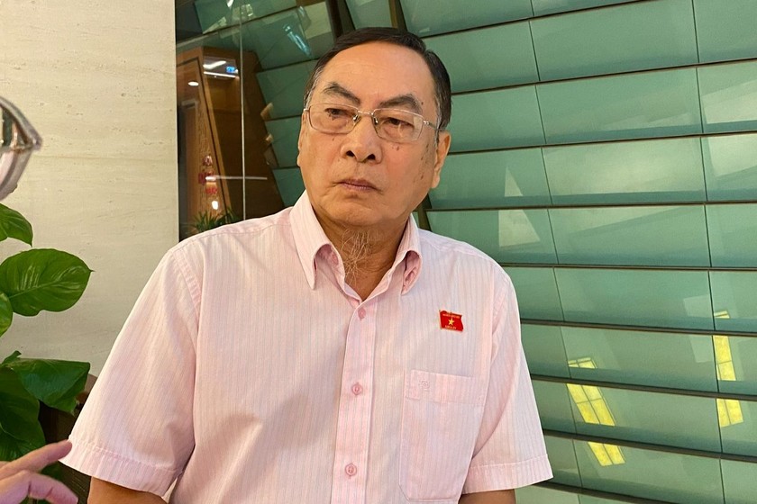 Đại biểu Phạm Văn Hoà.