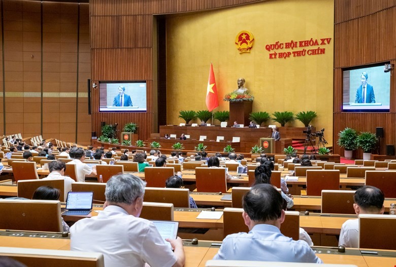Quang cảnh phiên họp.