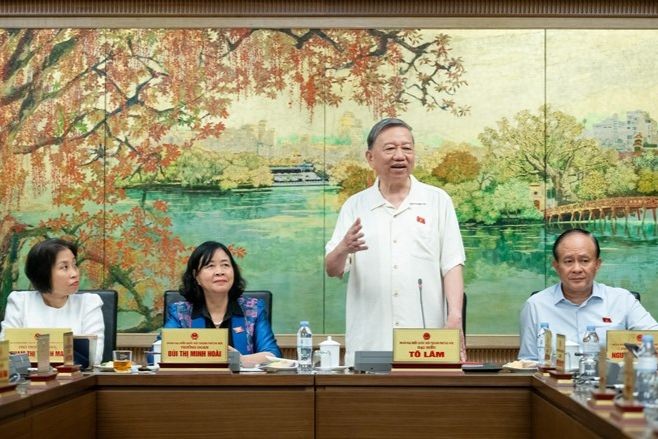 Tổng Bí thư Tô Lâm phát biểu tại phiên họp.