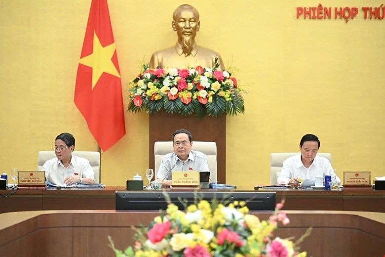 Chủ tịch Quốc hội Trần Thanh Mẫn phát biểu tại phiên họp.