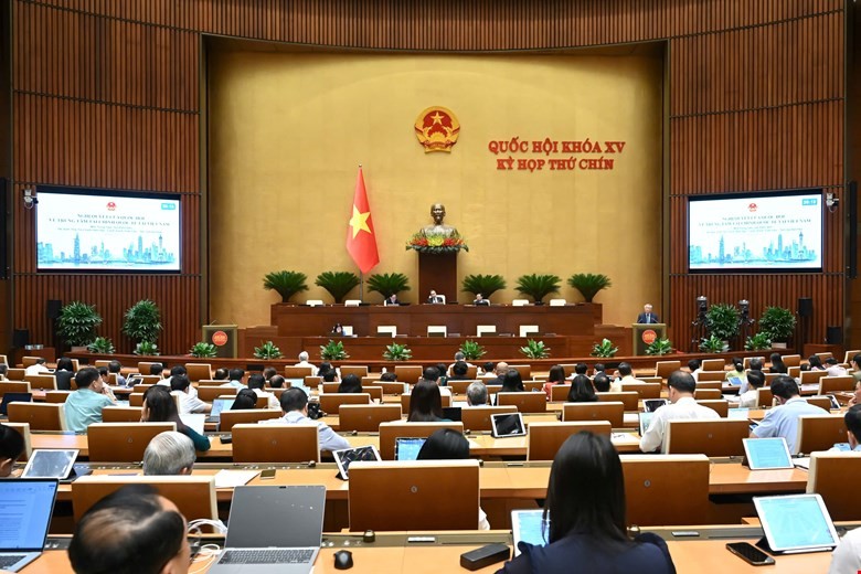 Quang cảnh phiên họp.