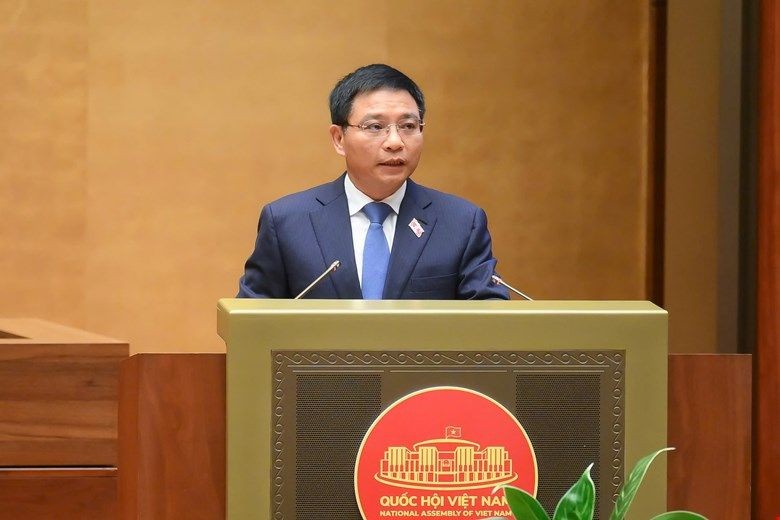 Bộ trưởng Bộ Tài Chính Nguyễn Văn Thắng trả lời chất vấn tại phiên họp.