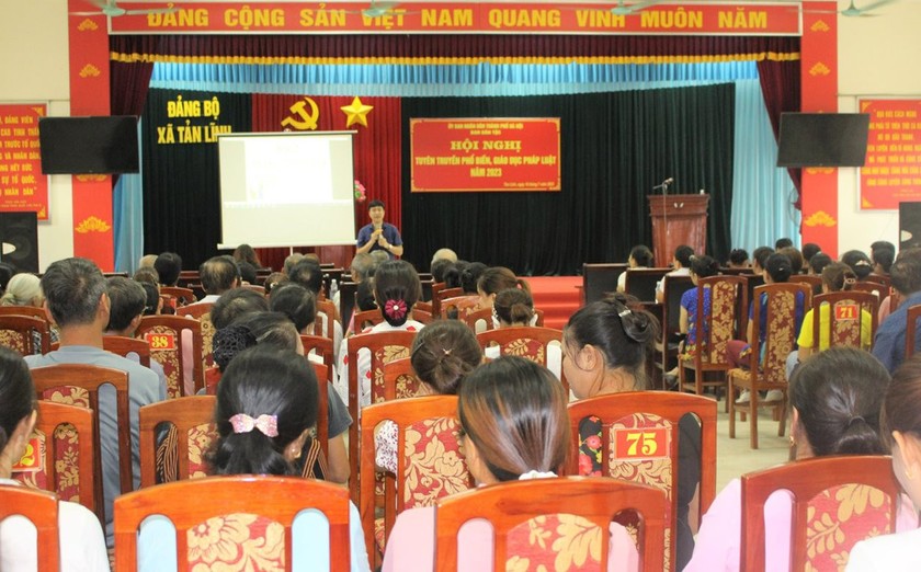 Hội nghị tuyên truyền, phổ biến, giáo dục pháp luật cho đồng bào dân tộc thiểu số tại xã Tản Lĩnh, huyện Ba Vì.