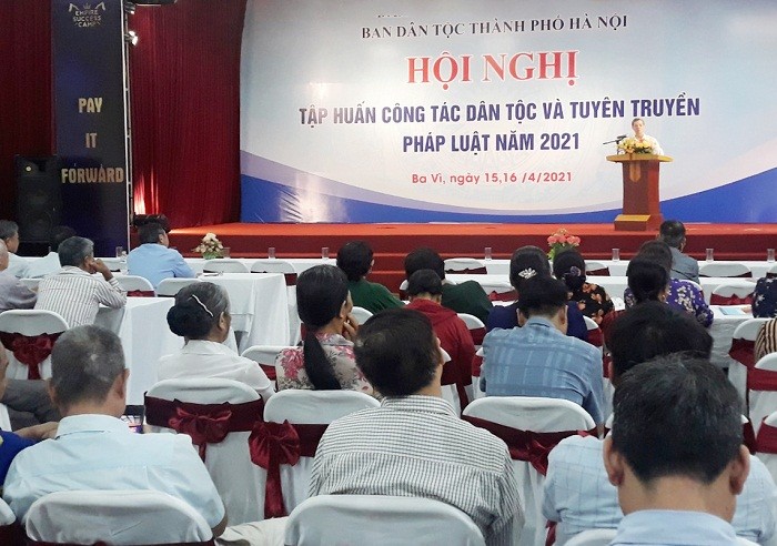 Hội nghị tập huấn công tác dân tộc và tuyên truyền pháp luật do Ủy ban dân tộc Hà Nội tổ chức.