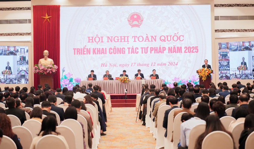 Toàn cảnh hội nghị.