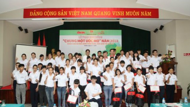 Học bổng “SCG – Chung một ước mơ” năm thứ 8 tôn vinh tinh thần hiếu học