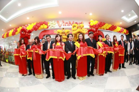 Siêu thị VinMart với rất nhiều chương trình ưu đãi hấp dẫn