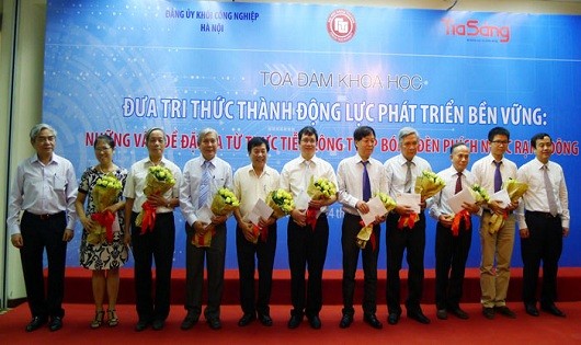 Tôn vinh các nhà khoa học