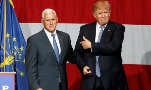 Phó Thống đốc Indiana Mike Pence và nhà tỷ phú Trump.