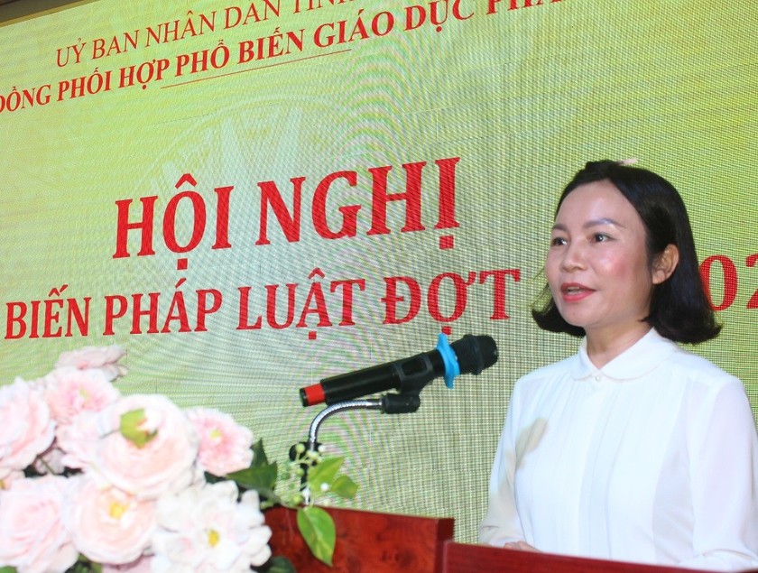 Bà Nguyễn Thị Thuý – Phó giám đốc Sở Tư pháp phát biểu khai mạc