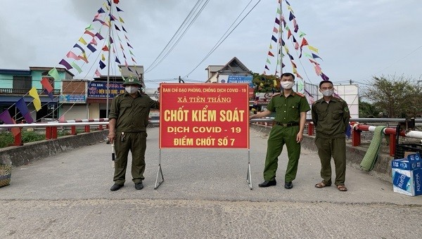 UBND huyện Tiên Lãng phong tỏa toàn bộ xã Tiên Thắng từ sáng 8/5/2021.