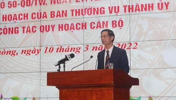 Phó Bí thư Thường trực Thành ủy Hải Phòng Đỗ Mạnh Hiến phát biểu tại Hội nghị