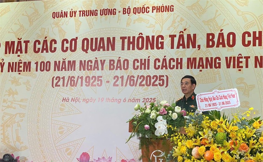Đại tướng Phan Văn Giang phát biểu tại buổi gặp mặt. Ảnh: Lam Hạnh