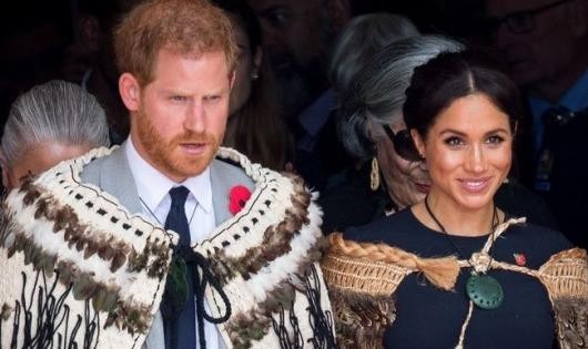 Vợ chồng Hoàng tử Harry - Công nương Meghan Markle vừa kết thúc chuyến công du kéo dài 16 ngày 