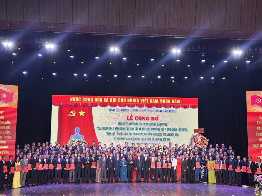 Lãnh đạo Chính phủ, các Ban, Bộ, Ngành Trung ương chúc mừng 124 Bí thư Đảng Ủy đơn vị hành chính cấp xã tỉnh Lâm Đồng.