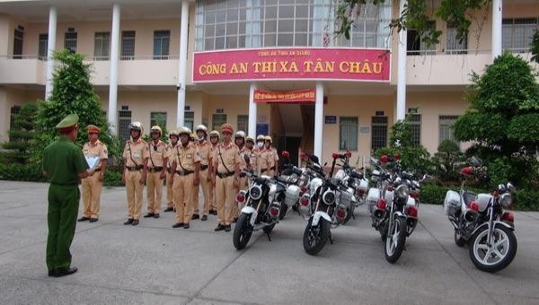  Công an thị xã Tân Châu (An Giang) phát huy hiệu quả phong trào thi đua “Dân vận khéo” 