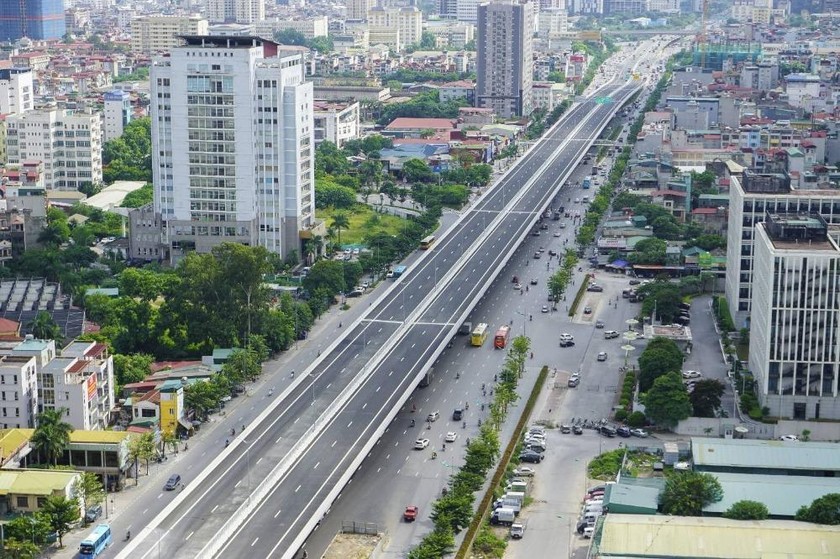 Cầu cạn Mai Dịch – Nam Thăng Long (Hà Nội) vừa được CIENCO4 cùng đối tác Nhật Bản hoàn thành, được đánh giá tốt về chất lượng, tính thẩm mỹ cao