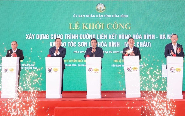 Nghi thức khởi công đường liên kết vùng Hòa Bình - Hà Nội và cao tốc Sơn La (Hòa Bình - Mộc Châu).