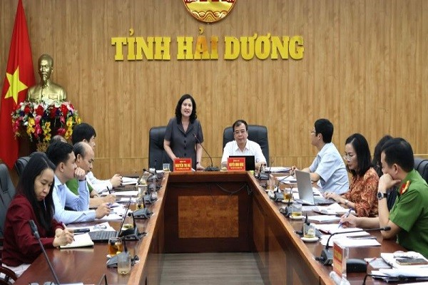 Bà Nguyễn Thị Hà, Thứ trưởng Bộ Lao động - Thương binh và Xã hội, Trưởng đoàn kiểm tra phát biểu tại buổi làm việc.